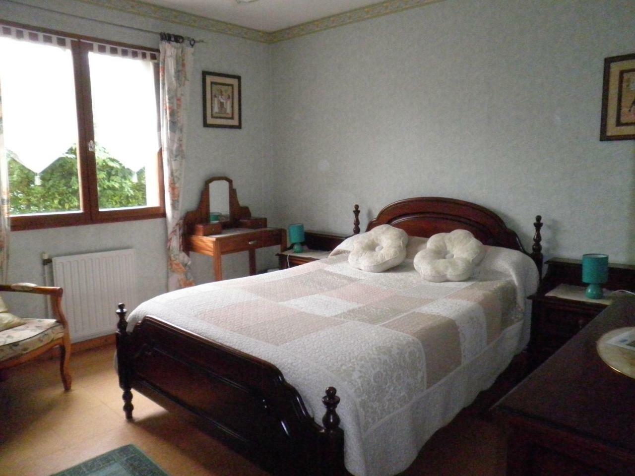 Chambres D'Hotes Les Nefliers 엉부와스 외부 사진