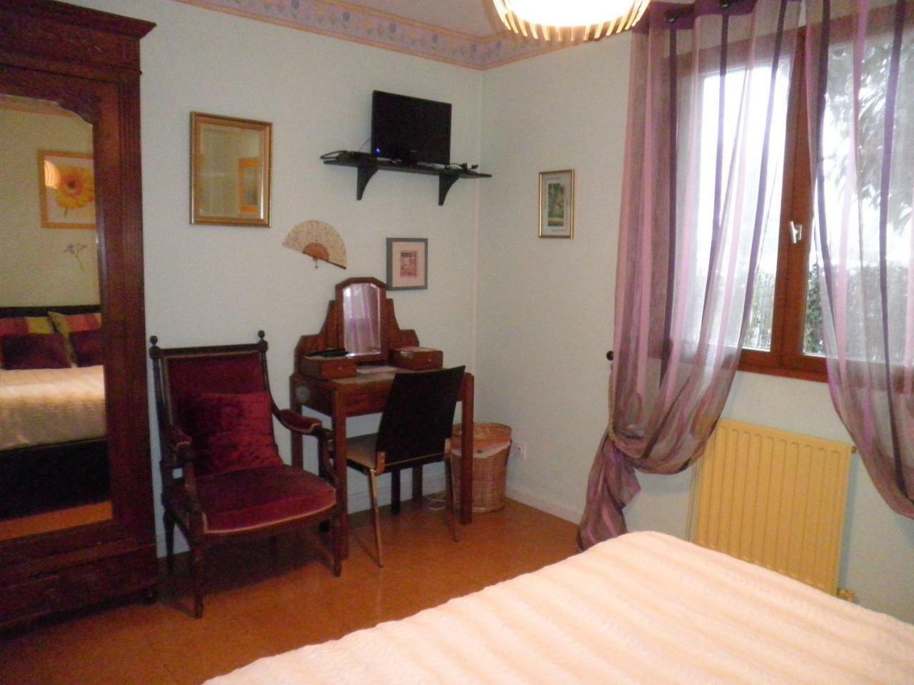 Chambres D'Hotes Les Nefliers 엉부와스 외부 사진